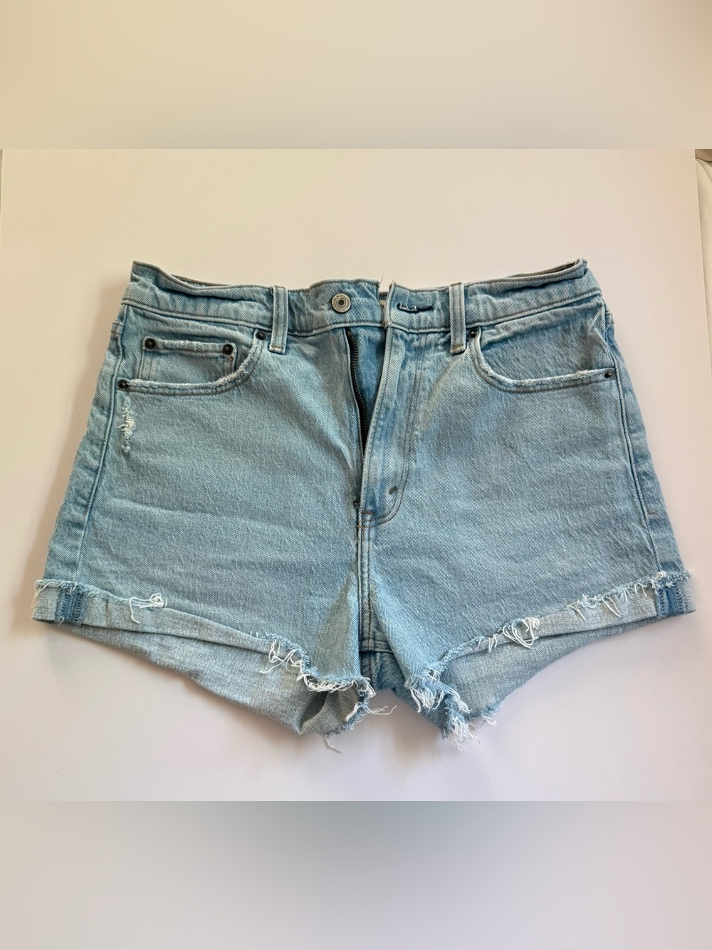 Abercrombie & Fitch The Mom Short High Rise
